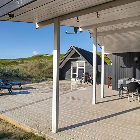 4 Bedroom Stunning In Hvide Sande Dom wakacyjny Bjerregård