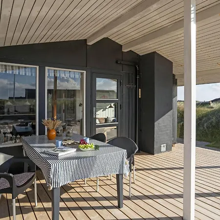 4 Bedroom Stunning In Hvide Sande Bjerregård