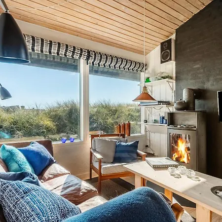Semesterbostad 4 Bedroom Stunning Home In Hvide Sande