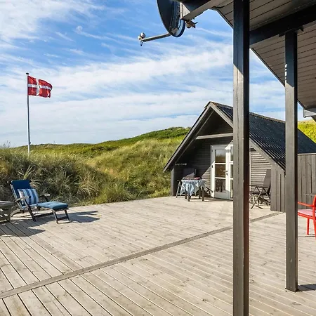 Feriehus Nice Home In Hvide Sande With Wifi