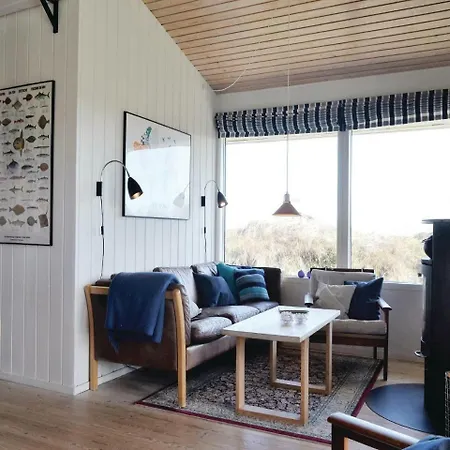 Dom wakacyjny 4 Bedroom Stunning In Hvide Sande